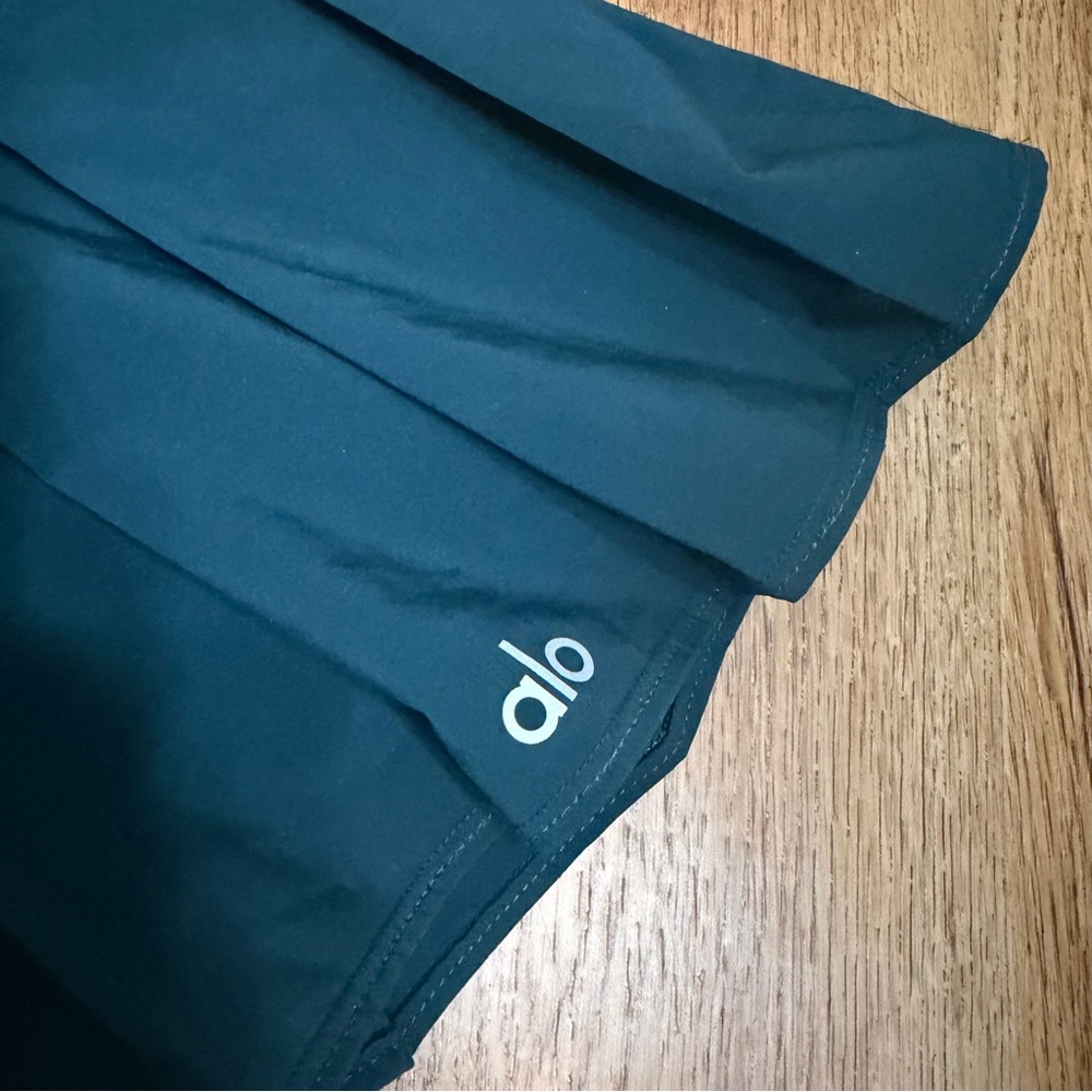 XXS Alo pleated tennis varsity style skirt with built in shorts - Picture 5 of 11